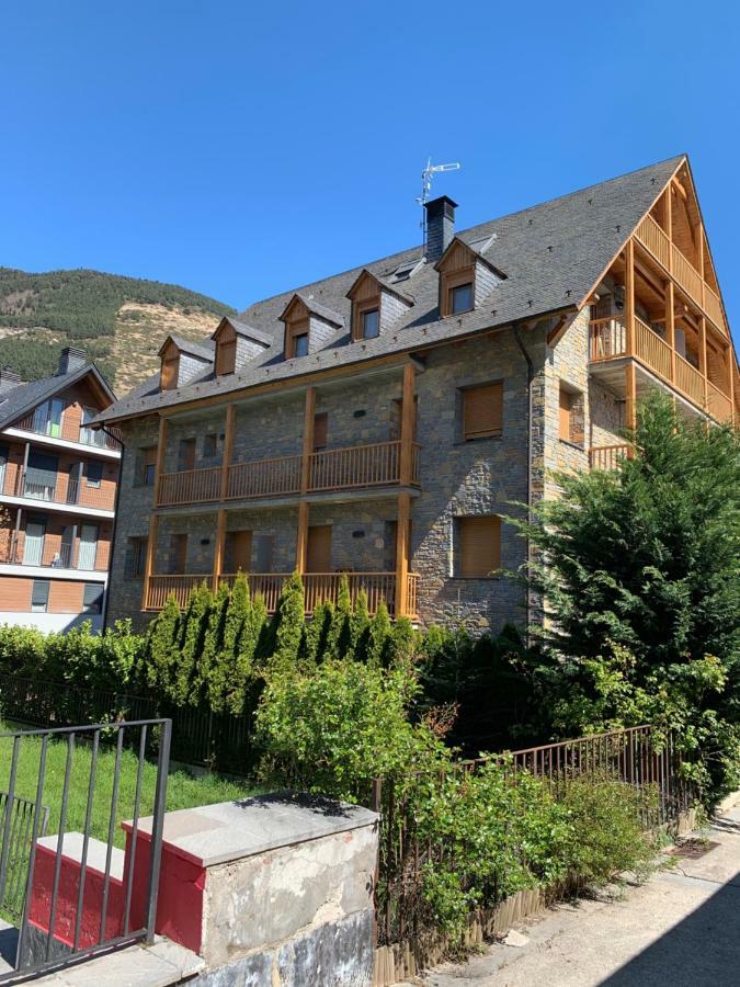 Apartamento con Encanto Vielha Esterno foto